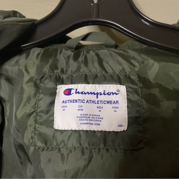 Champion Men puffer jacket - Picture 5 of 8
